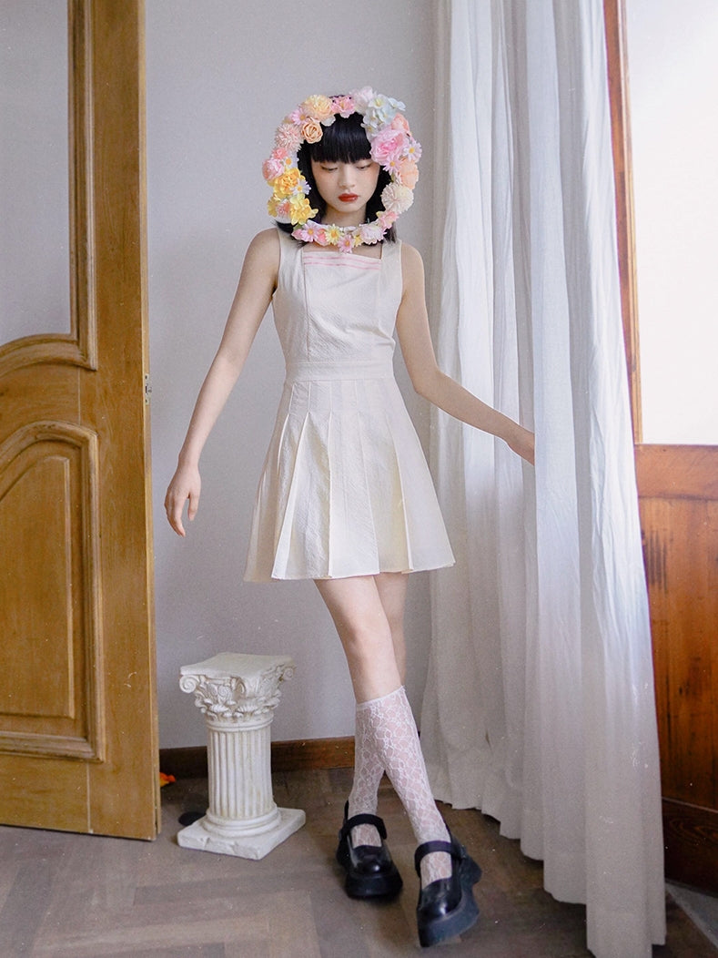 No-sleeves Flare Plain One-piece