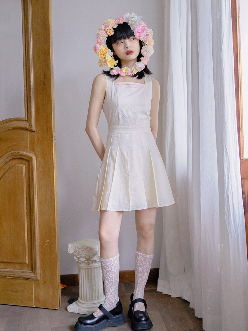 No-sleeves Flare Plain One-piece