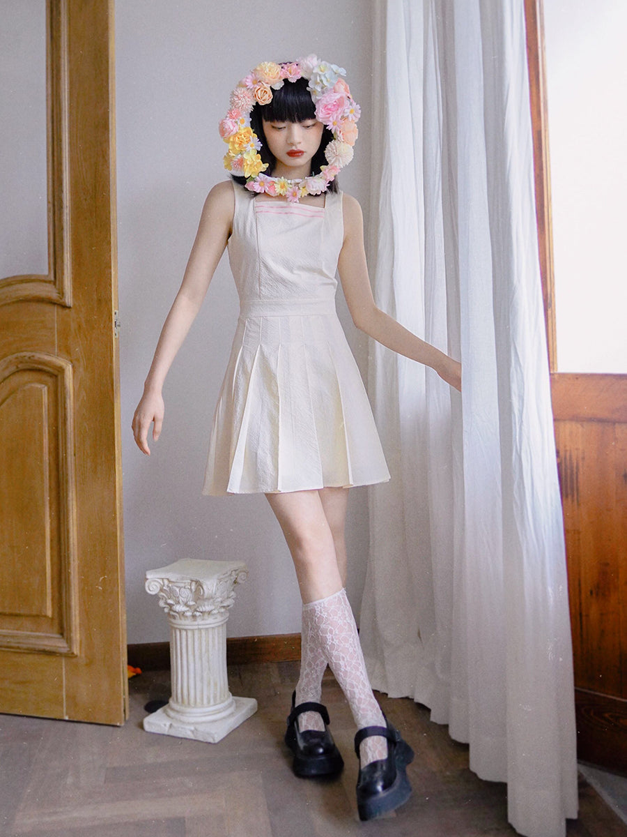 No-sleeves Flare Plain One-piece