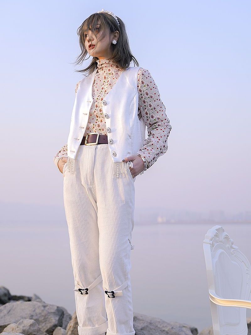 High-neck Flower Retro Crumply Blouse