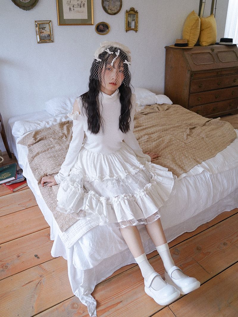 Shoulder-cut Frill High-neck Cutsew