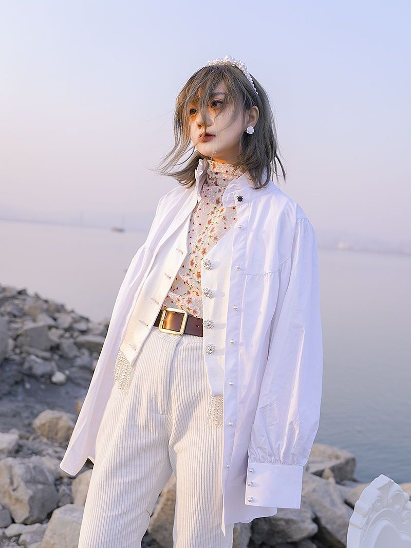 High-neck Flower Retro Crumply Blouse