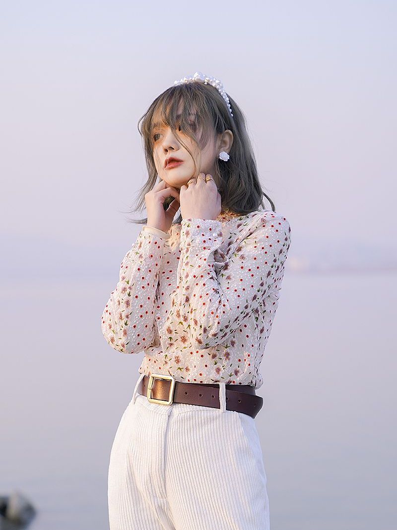 High-neck Flower Retro Crumply Blouse