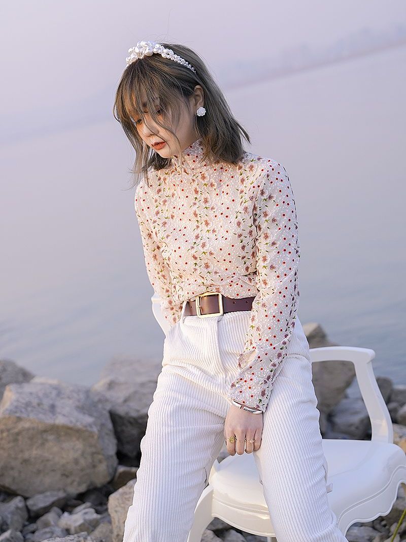 High-neck Flower Retro Crumply Blouse